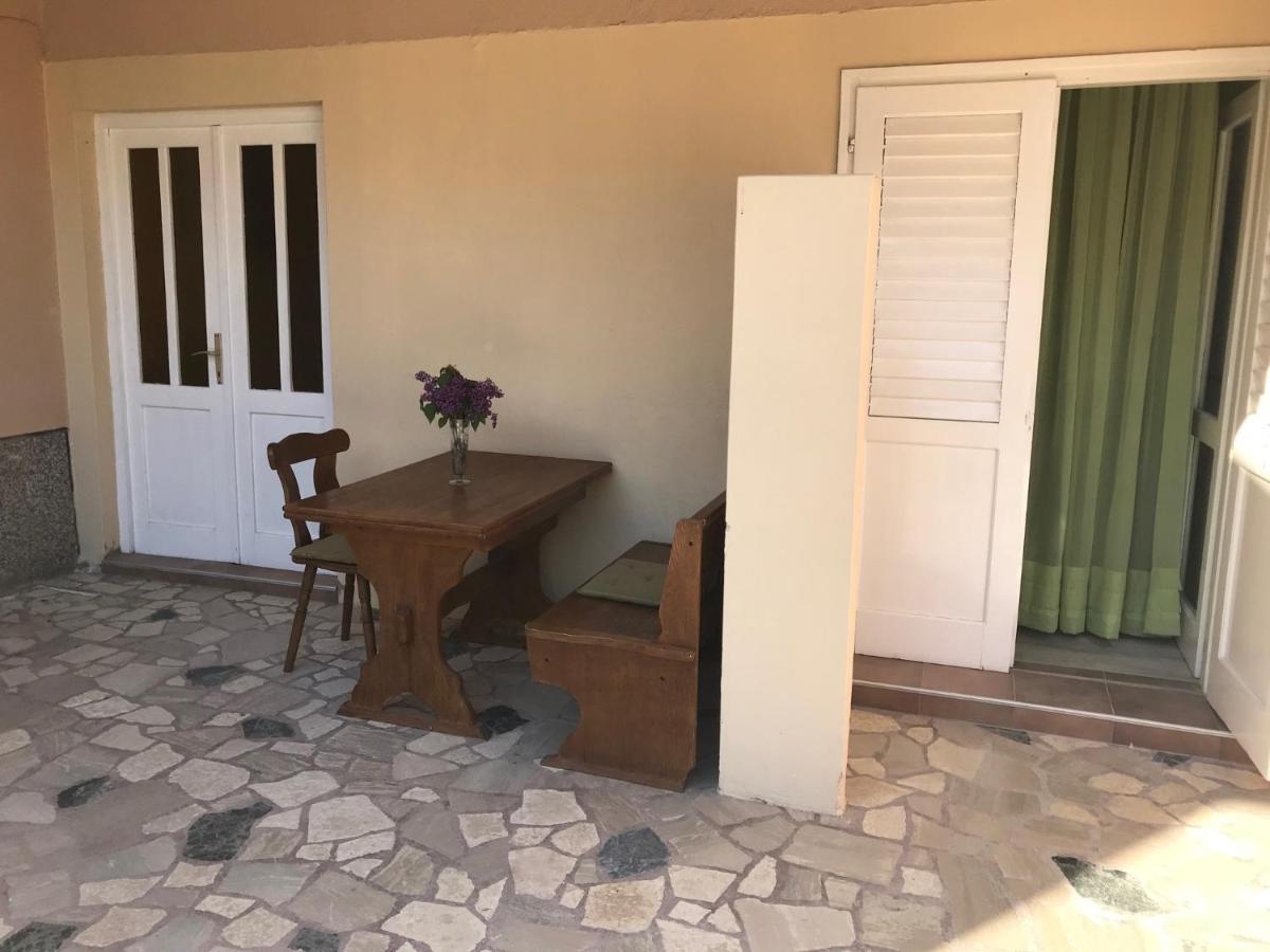 Double Rooms With Terrace Tomica باشْكا المظهر الخارجي الصورة