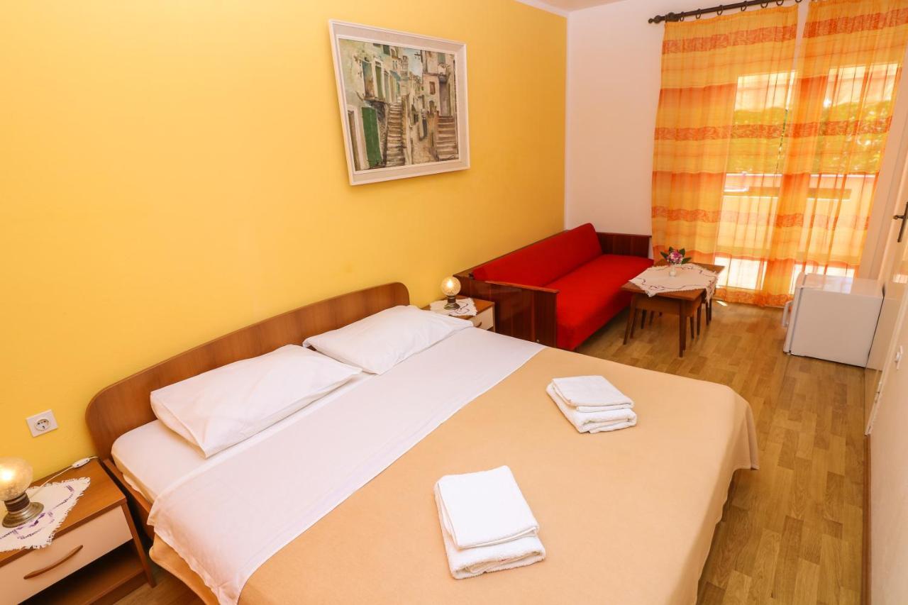 Double Rooms With Terrace Tomica باشْكا المظهر الخارجي الصورة